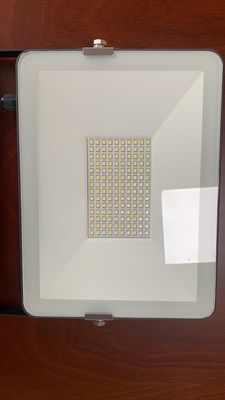 110lm/W লুমেন আউটপুট IP65 200W LED আউটডোর ফ্লাডলাইট